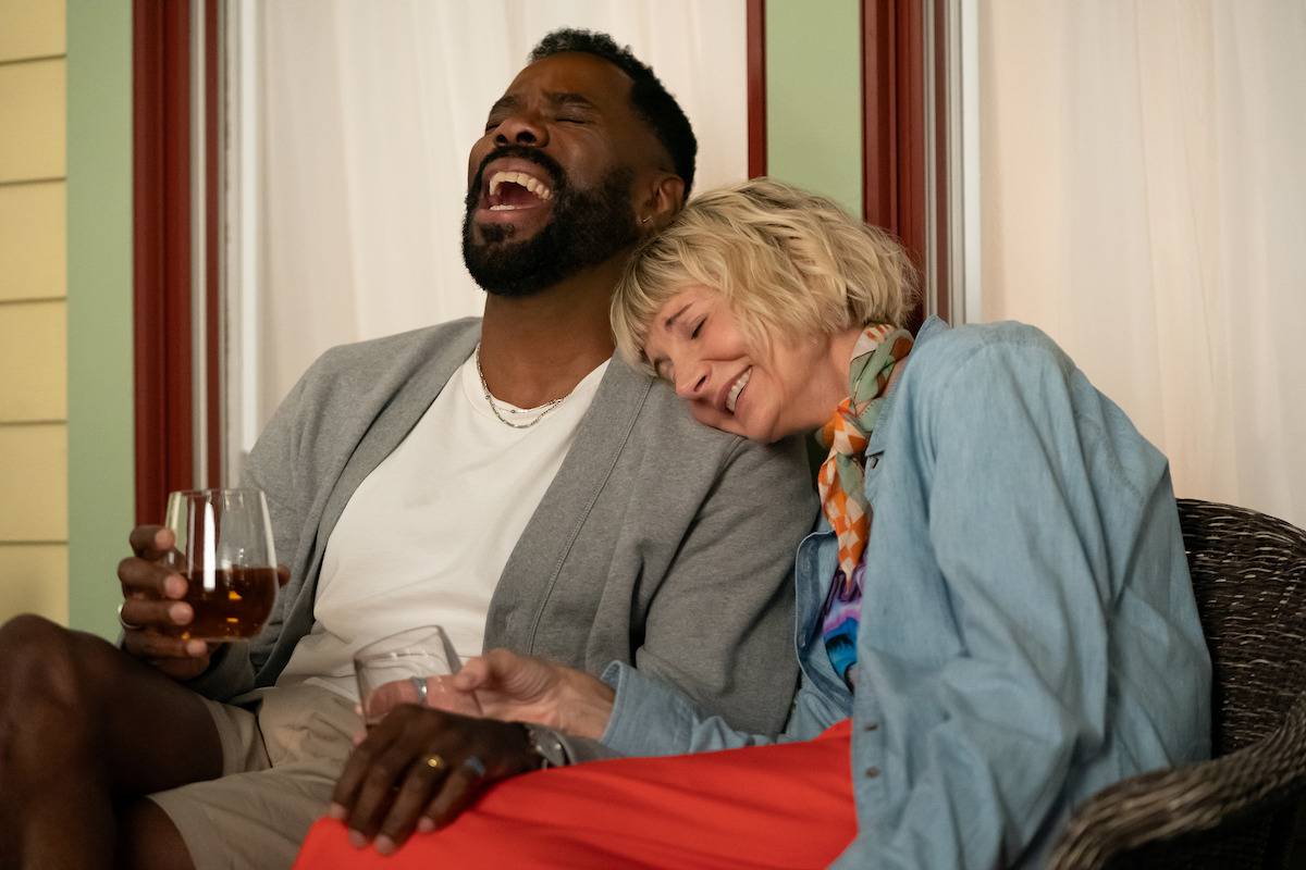 Danny e Anne rindo juntos em The Four Seasons temporada 2