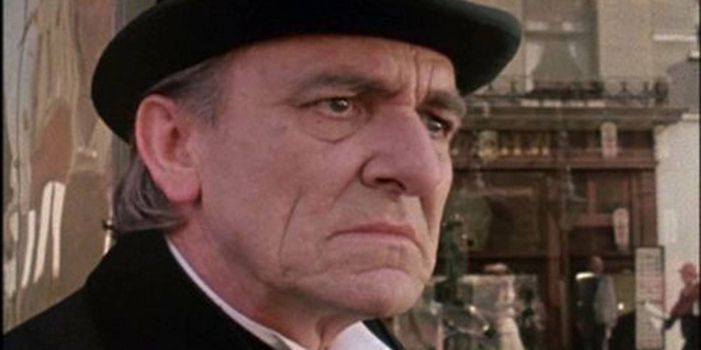 Eric Porter como Moriarty em The Adventures of Sherlock Holmes