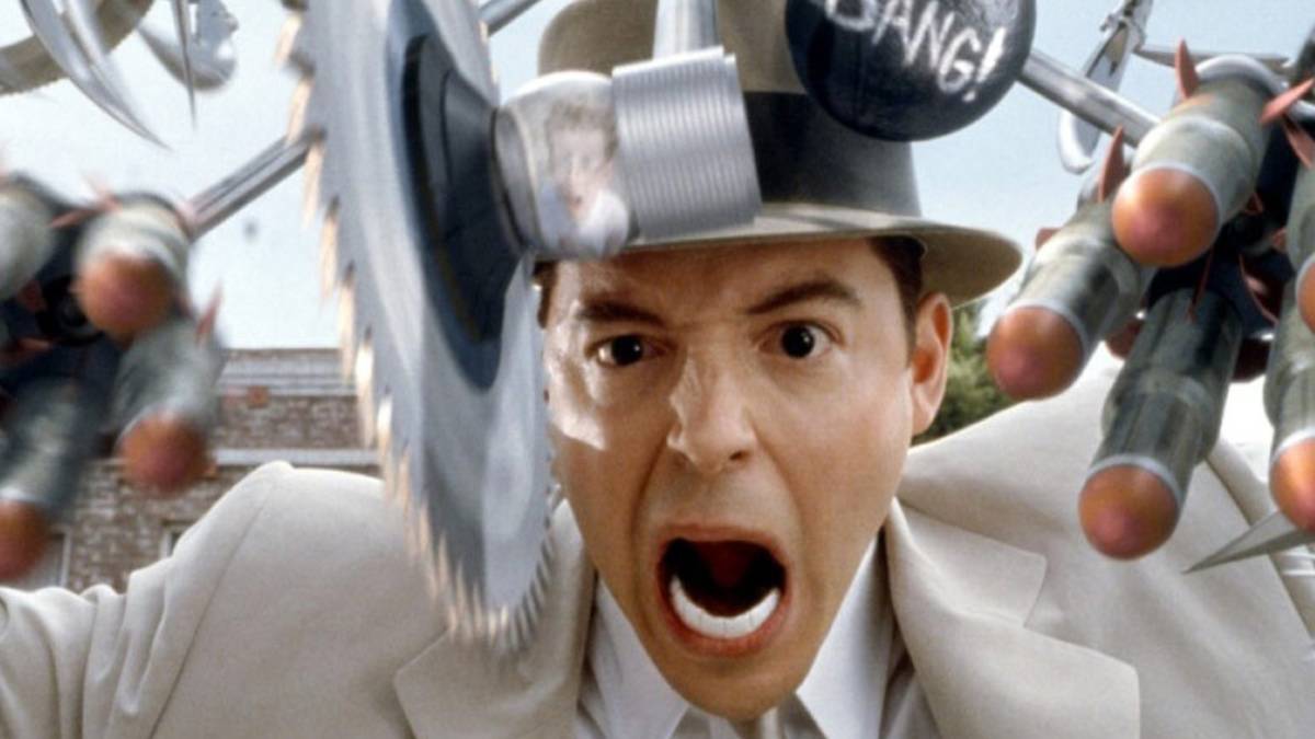Pôster do filme live-action antigo de Inspetor Bugiganga e imagem da sequência em montagem comparativa