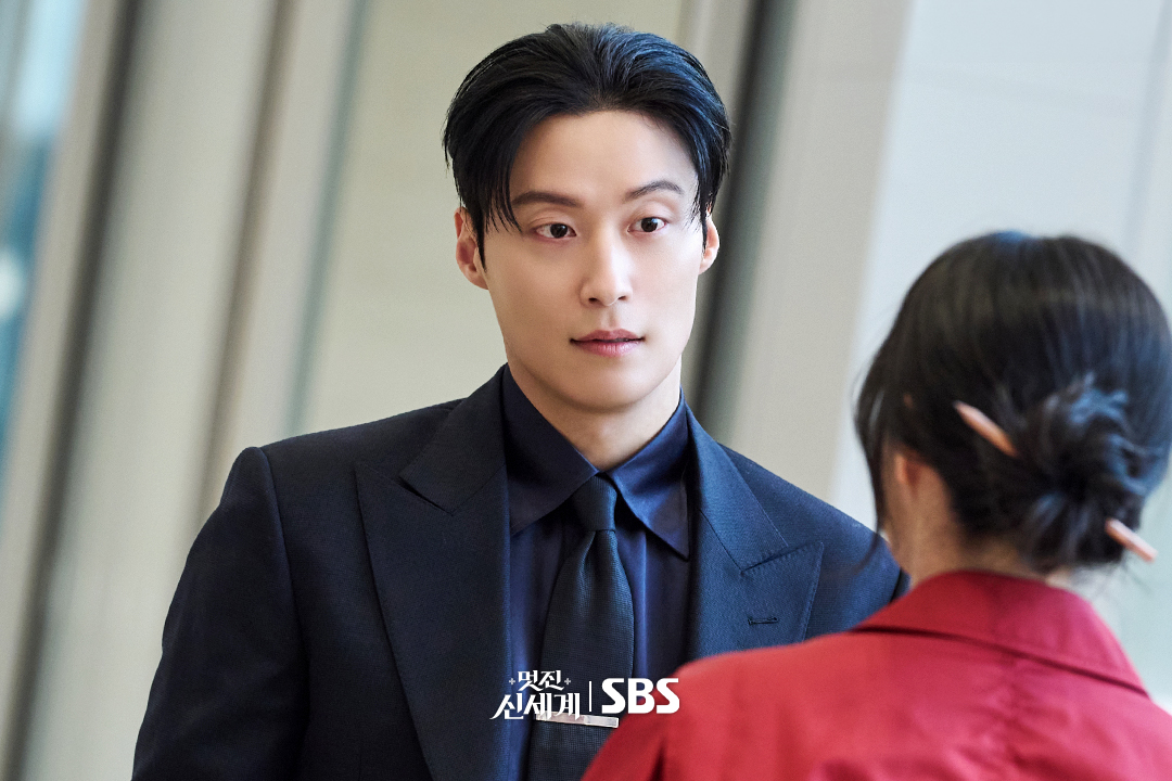 Atriz coreana em cena de confronto em k-drama
