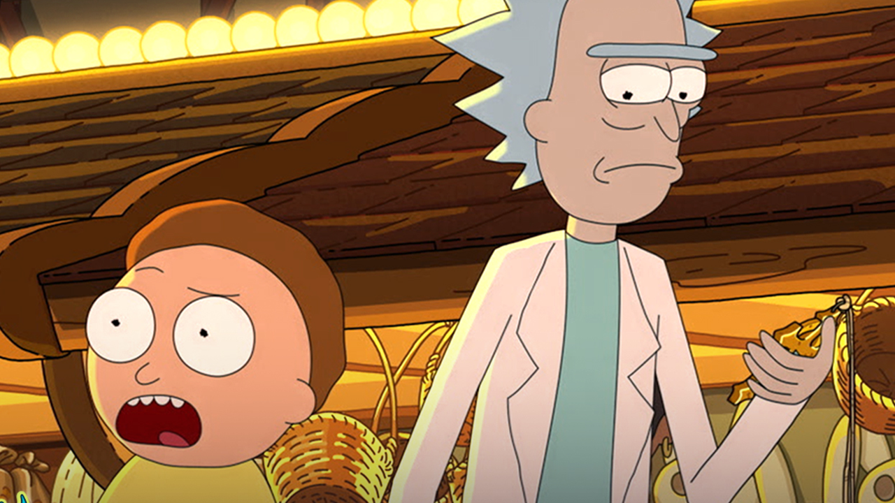 Cena caótica da 9ª temporada de Rick and Morty com criaturas alienígenas, explosões e portal interdimensional ao fundo