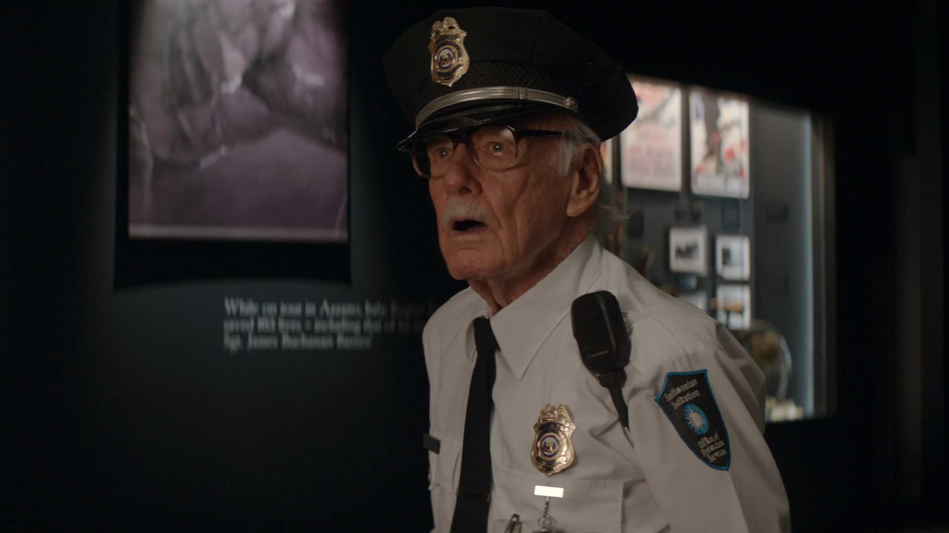 Stan Lee interpreta um segurança desajeitado no sucesso de bilheteria do MCU de 2014, Captain America: The Winter Soldier