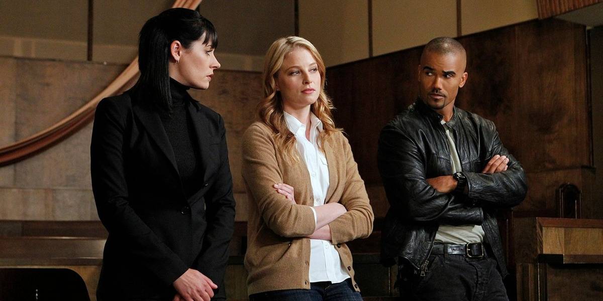 Emily Prentiss, Ashley Seaver e Derek Morgan juntos em Criminal Minds