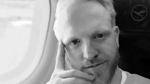Sem respostas, Owain Rhys Davies abala fãs de séries cult