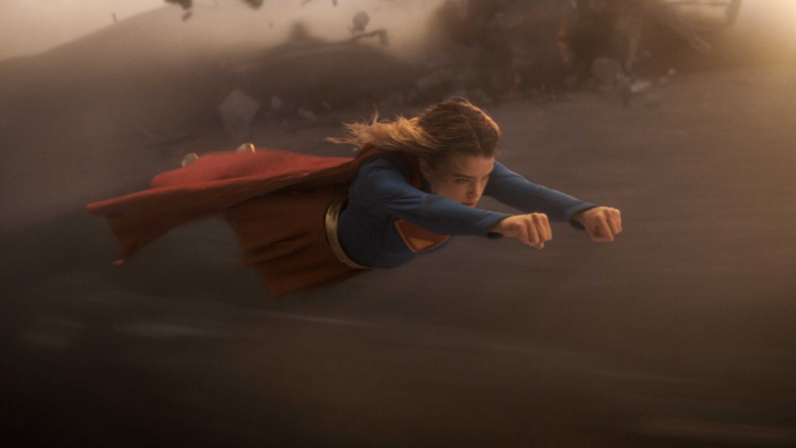 Supergirl ainda procura sua voz no novo DCU
