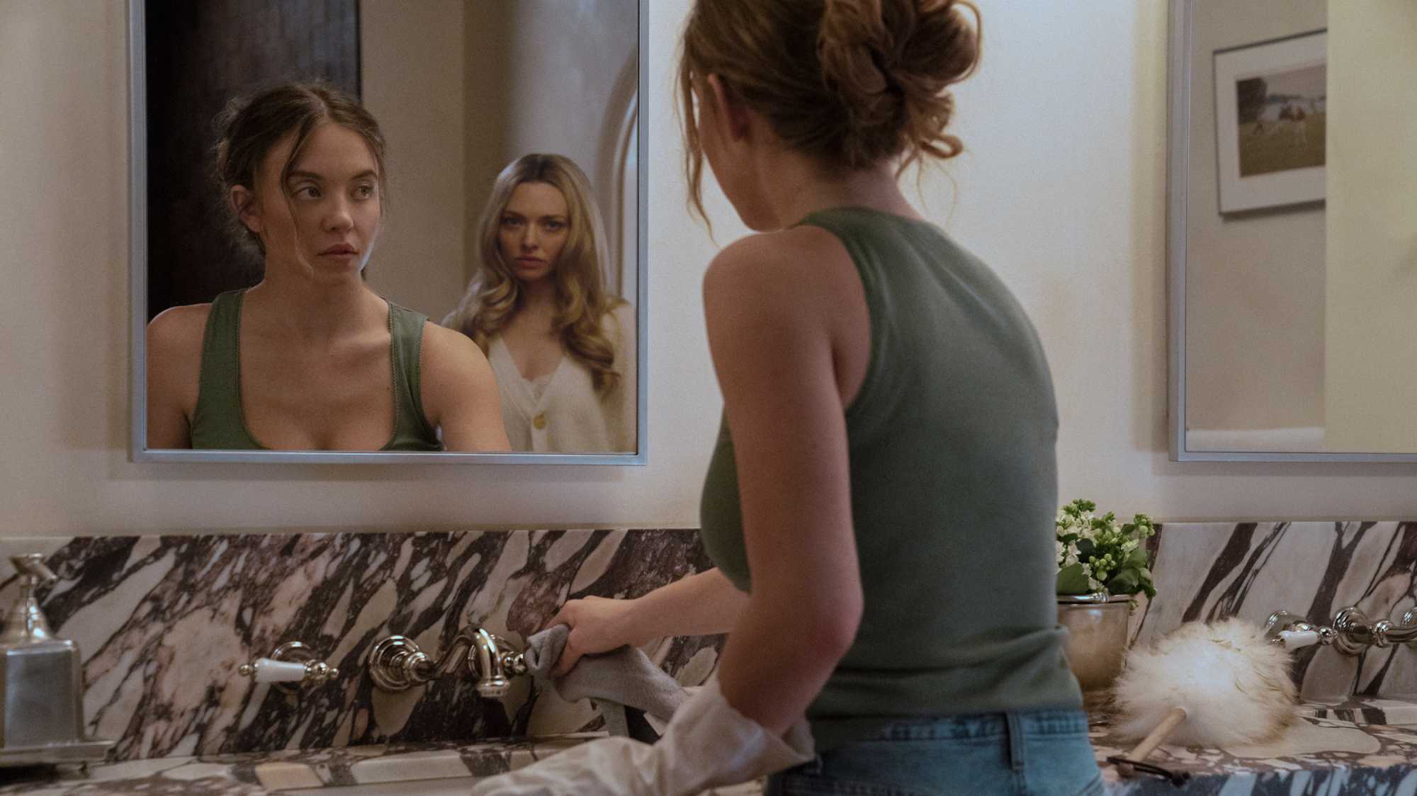 Amanda Seyfried Sydney Sweeney The Housemaid (1)-1