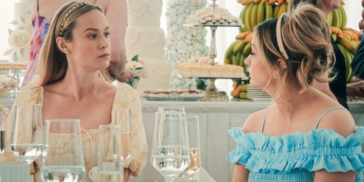 Brie Larson e Abby Elliott em The Bear temporada 4