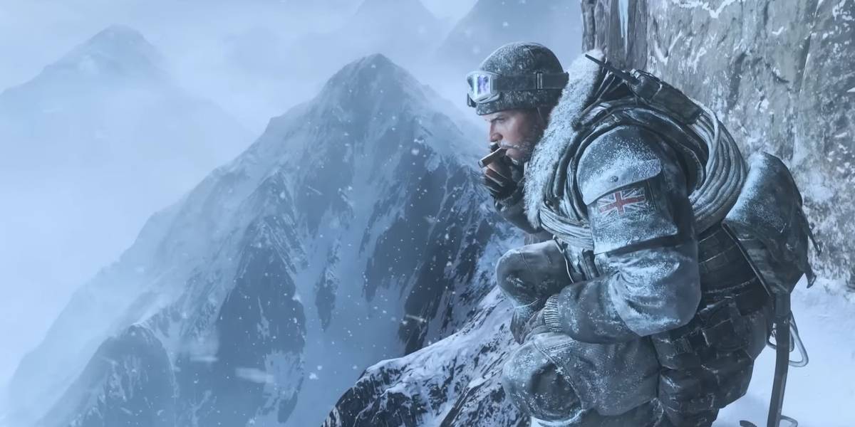 Roach observa Soap fumar um charuto enquanto eles se sentam na beira de um penhasco gelado na missão "Cliffhanger" da campanha remasterizada de Call of Duty Modern Warfare 2