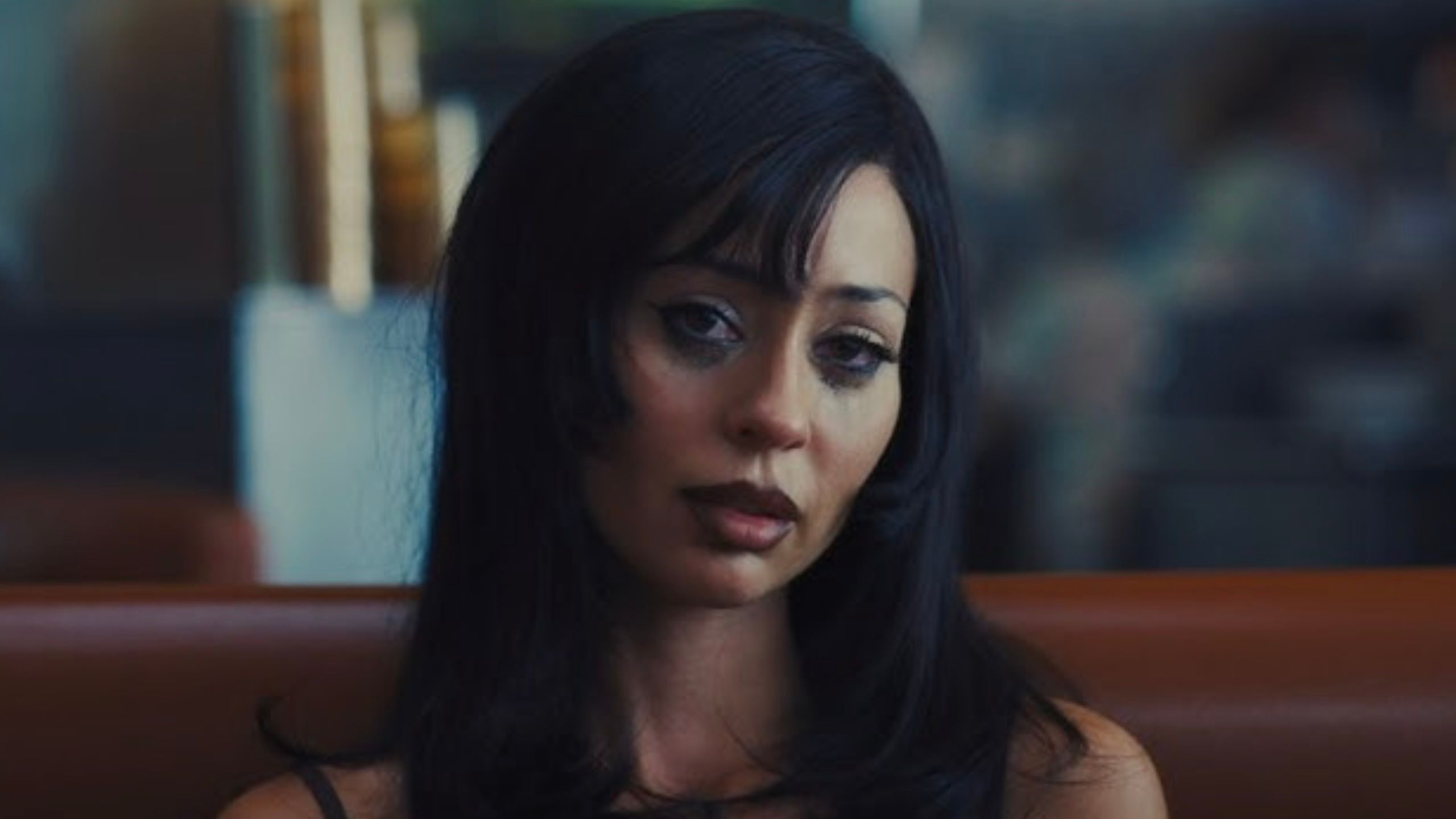 Personagem feminina em cena dramática da temporada final
