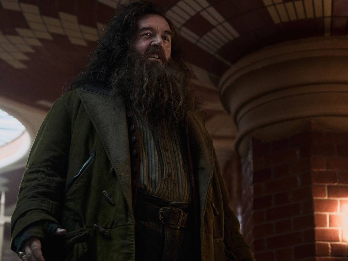 Cena de Michael Clarke Duncan como John Coffey em À Espera de um Milagre, referência citada por Nick Frost para compor Hagrid