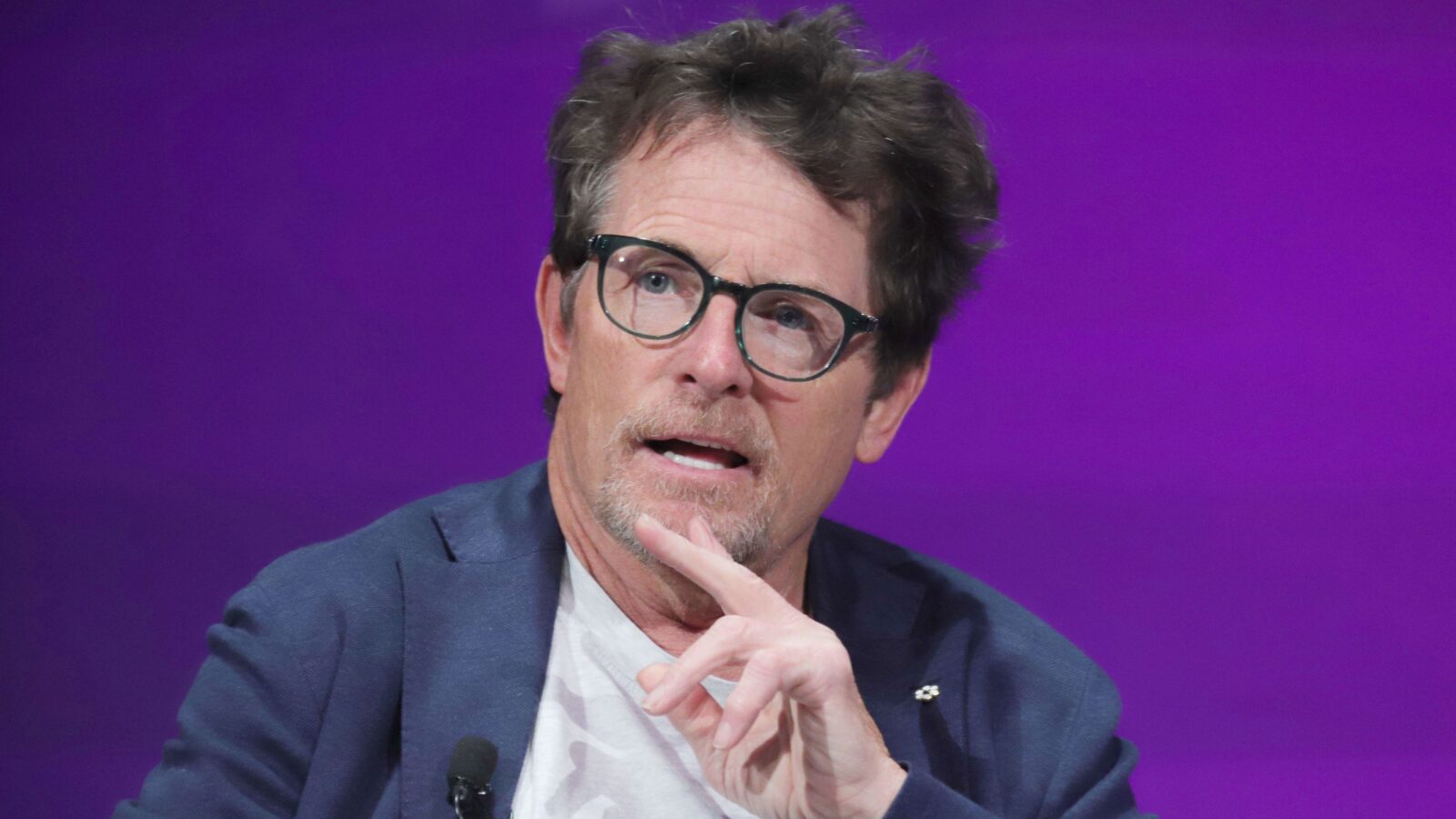 Dragoons: Michael J. Fox volta pelo caminho certo