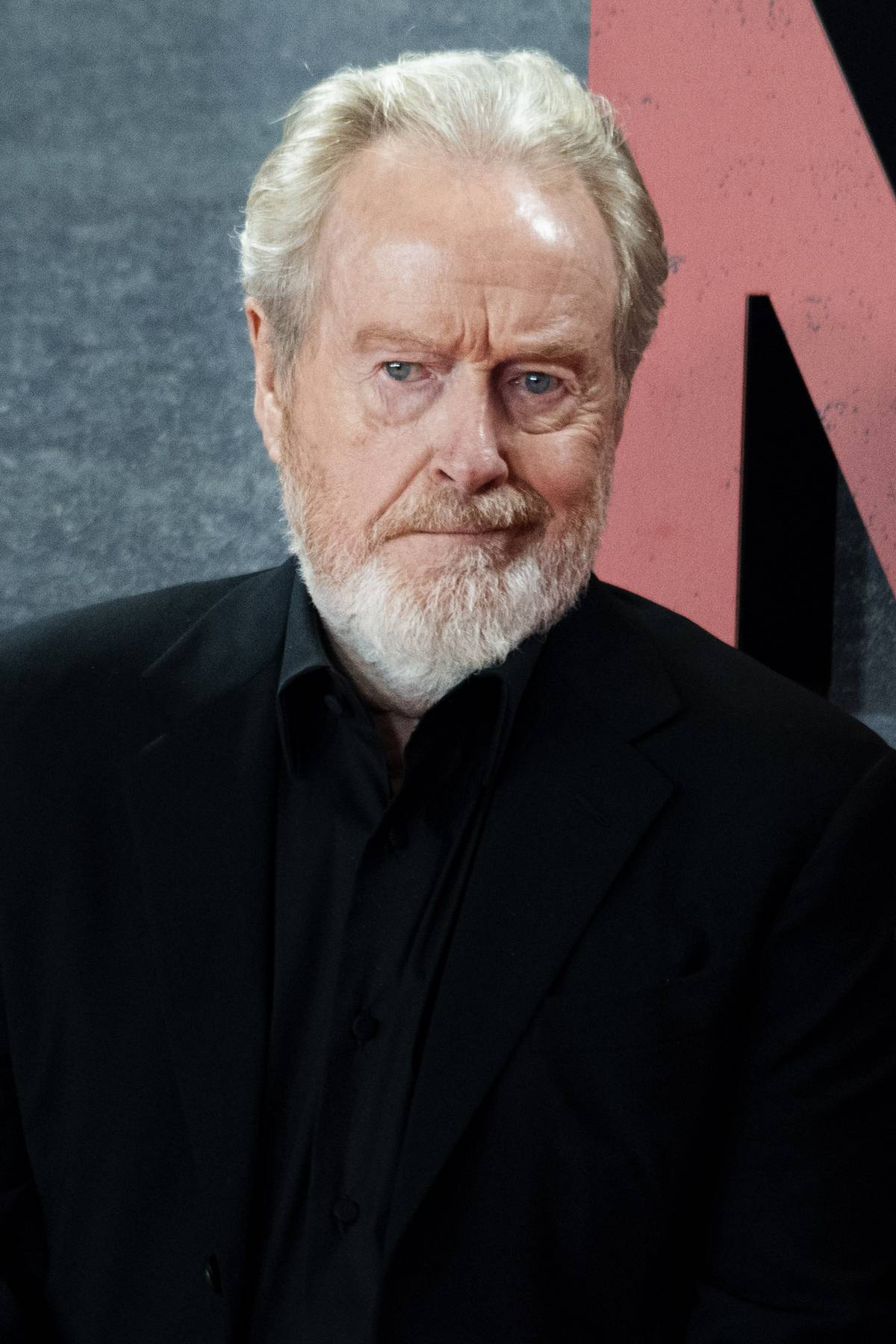 Retrato de Ridley Scott na estreia de 'Napoleon' no Museu do Prado