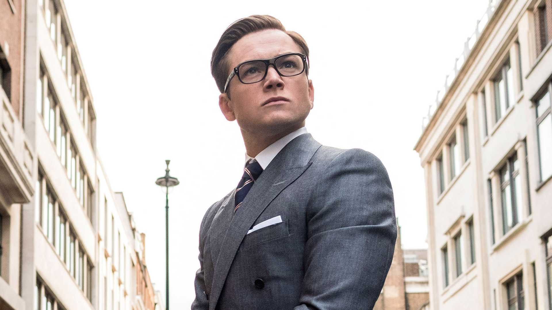 Taron Egerton estrela como Eggsy em Kingsman: The Golden Circle