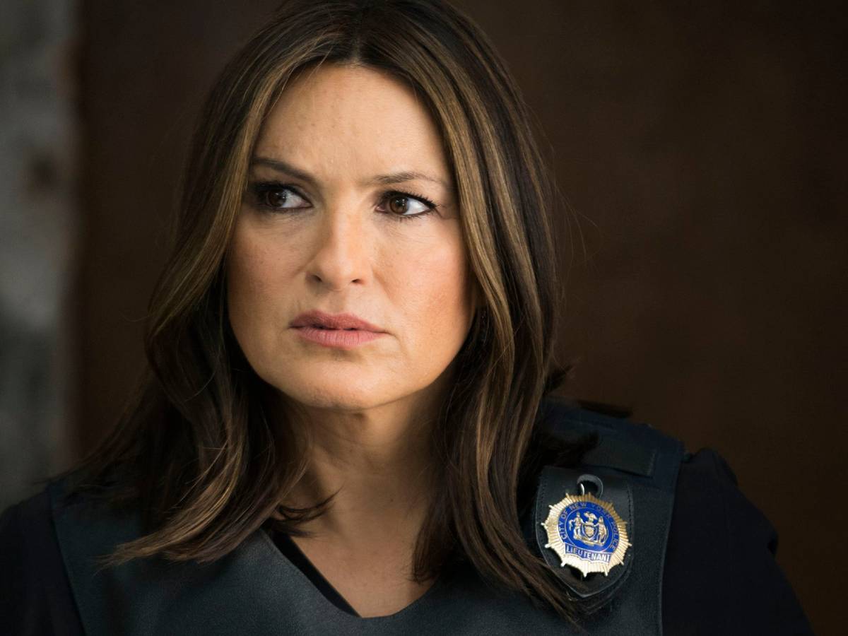 Logo de Lei & Ordem: Unidade de Vítimas Especiais ao lado de Law & Order na grade de quinta-feira da NBC