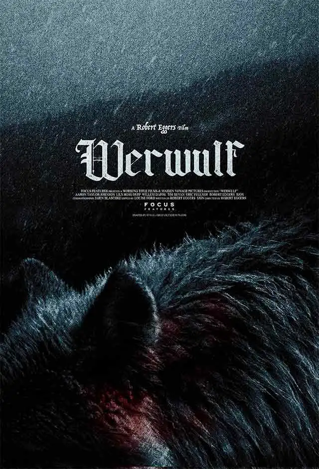 Robert Eggers dirigindo no set de Werwulf, com figurino de época ao fundo