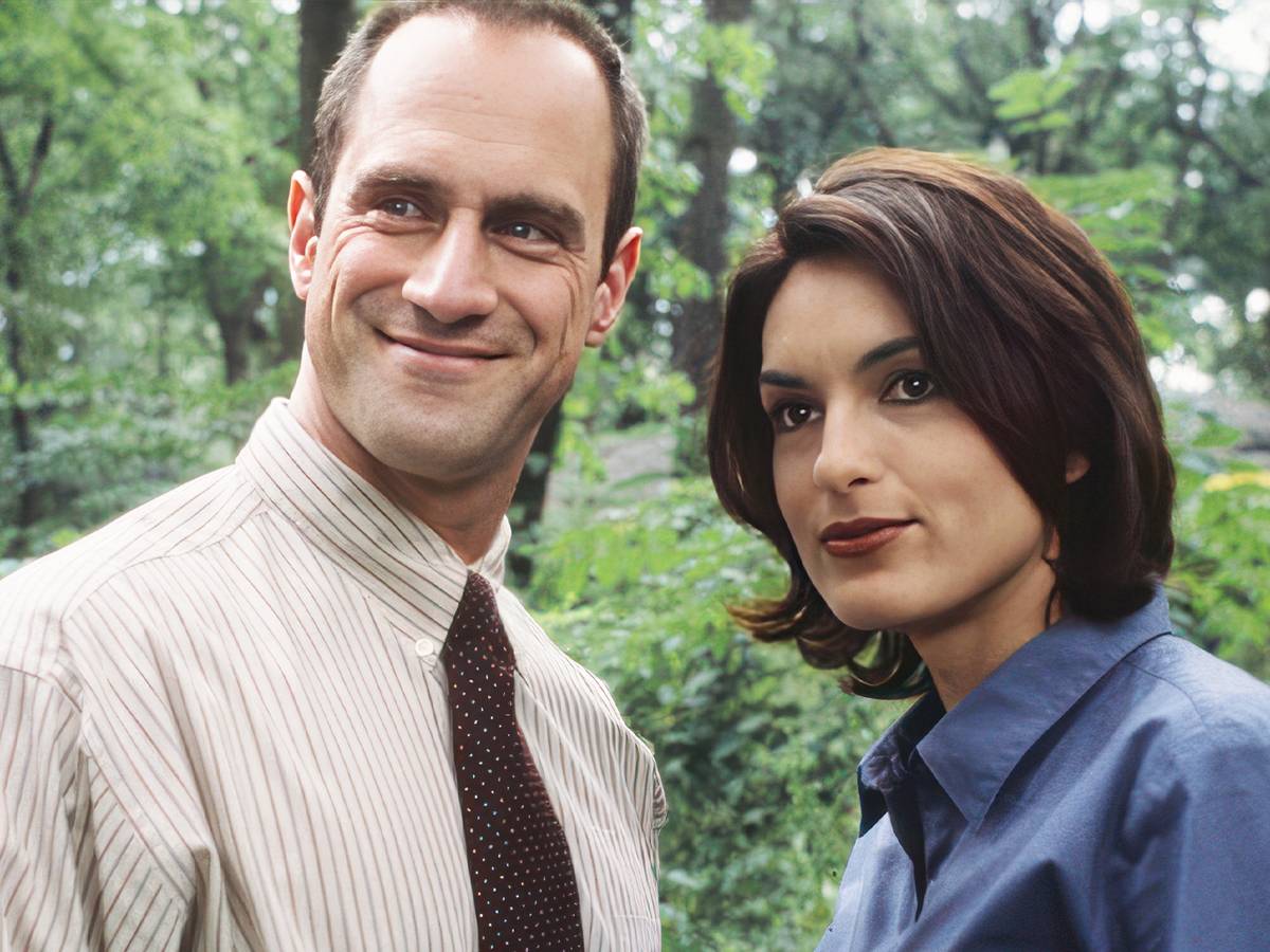 Mariska Hargitay como Olivia Benson em close dramático no set de Law & Order: Special Victims Unit