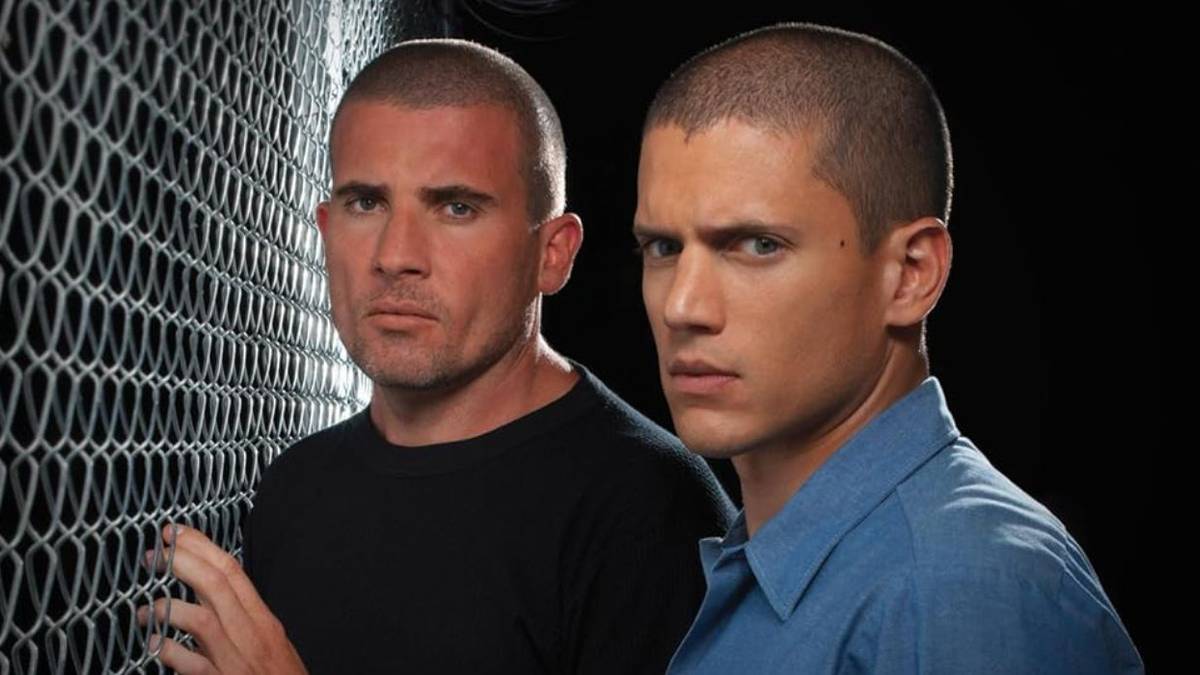 Corredor de prisão escuro e ameaçador, conceito visual para o novo tom de Prison Break no Hulu