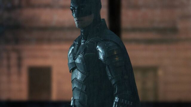 Batman: Knightfall esconde um aviso no traje