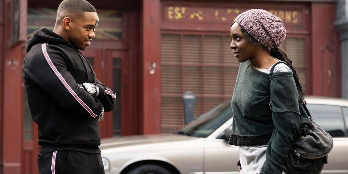 Cyborg talking to Roni in Doom Patrol