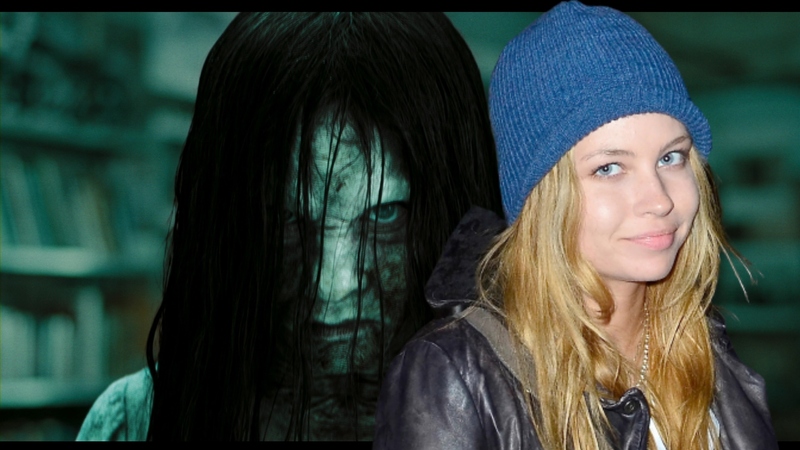 Daveigh Chase em cena de O Chamado, com iluminação fria e clima de suspense