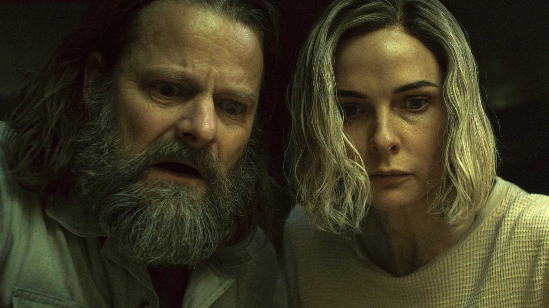 Steve Zahn e Rebecca Ferguson de Silo