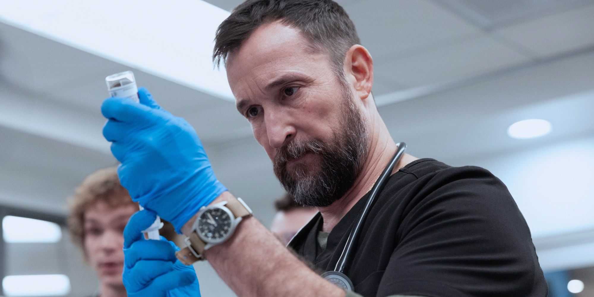 Noah Wyle como Dr. Robby em The Pitt.