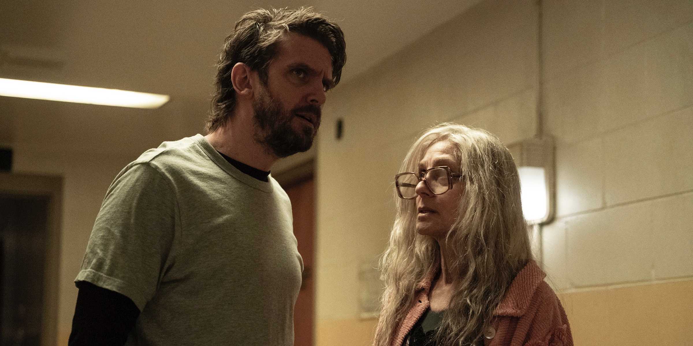 Pepper (Dan Stevens) e Dorry (Judith Light) em The Terror: Devil in Silver