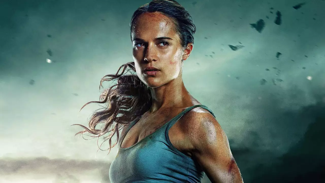 Montagem com Alicia Vikander e Aaron Taylor-Johnson em retratos de estúdio, visual de drama romântico sofisticado