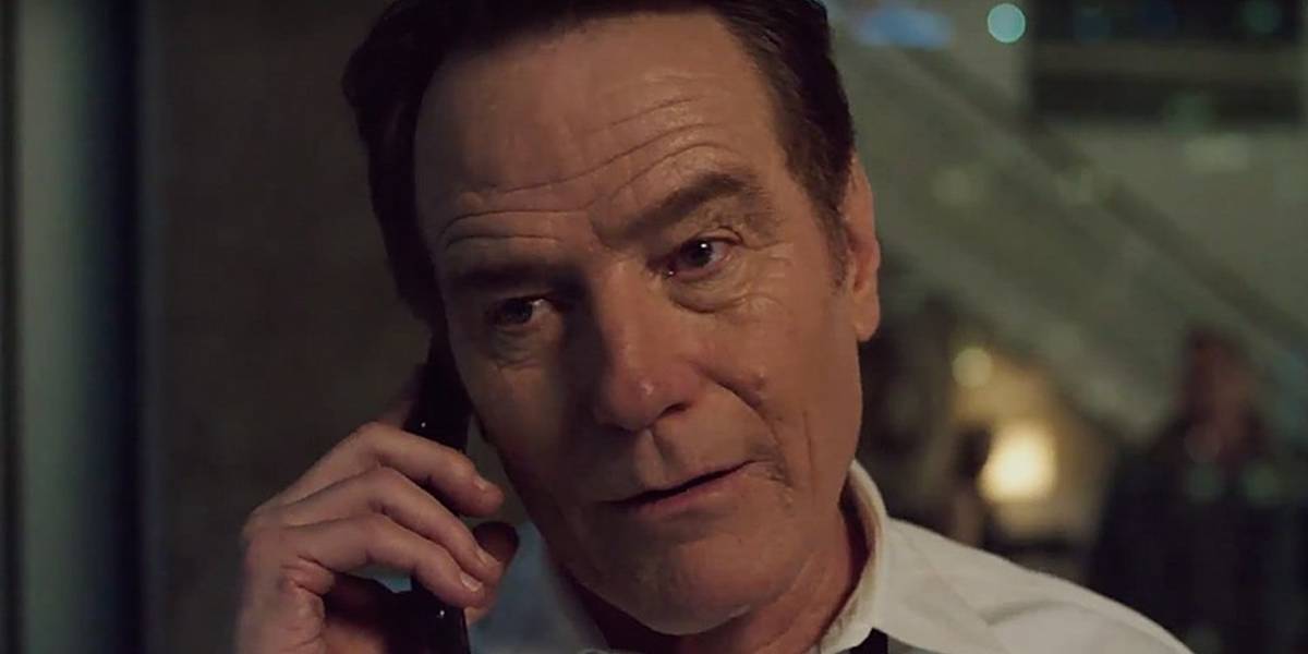 Bryan Cranston ao telefone em Sneaky Pete