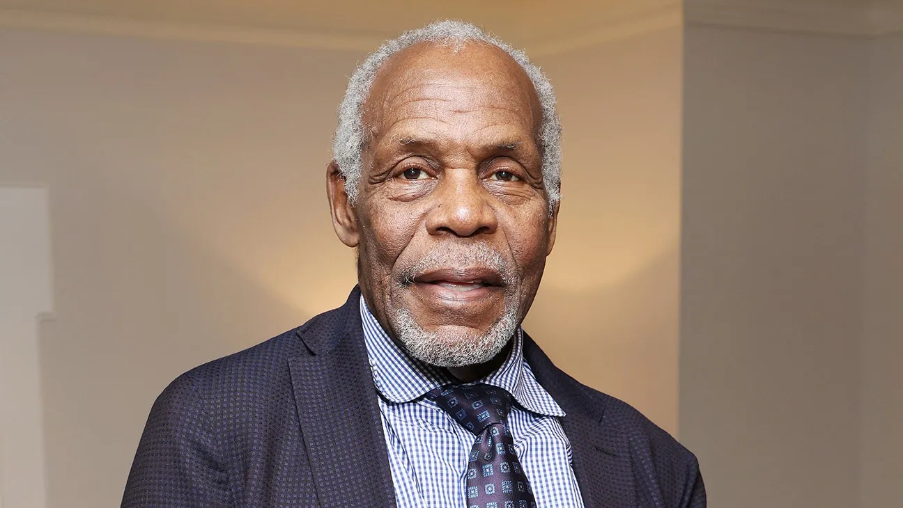 Danny Glover encara o Alzheimer e fala sem rodeios