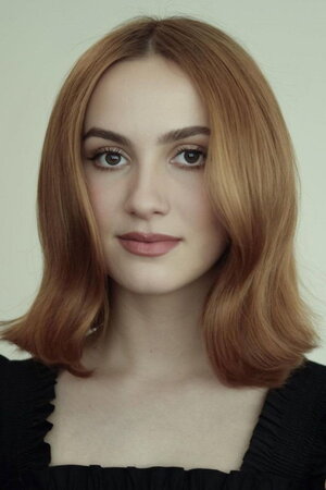 Maude Apatow como Lexi Howard em Euphoria