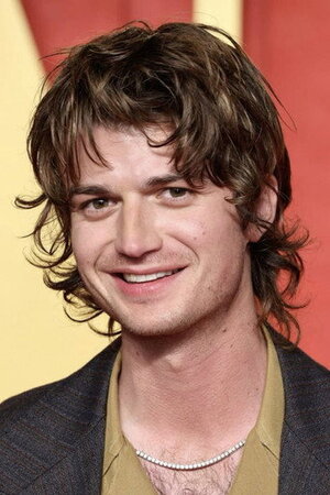 Joe Keery como Steve Harrington em Stranger Things