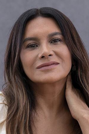 Dira Paes como Lígia em Três Graças